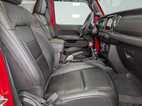 Used 2019 Jeep Wrangler Unlimited Sahara AWD/4WD image 48