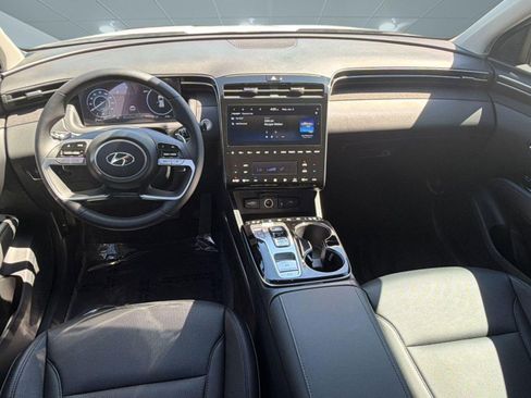 Used 2024 Hyundai Tucson Limited AWD/4WD image 17