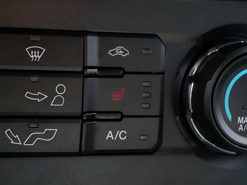 Used 2019 Ford F150 XLT w/ Equipment Group 302A Luxury AWD/4WD image 26