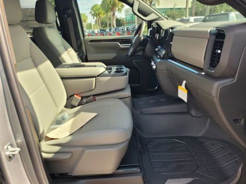 New 2026 GMC Sierra 1500 SLE AWD/4WD image 17