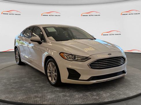 Used 2020 Ford Fusion SE FWD image 5