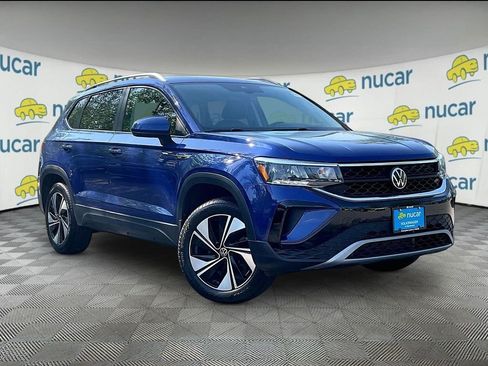 Used 2023 Volkswagen Taos SE AWD/4WD image 1