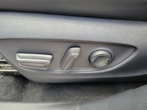 Used 2022 Toyota Highlander XSE FWD image 23