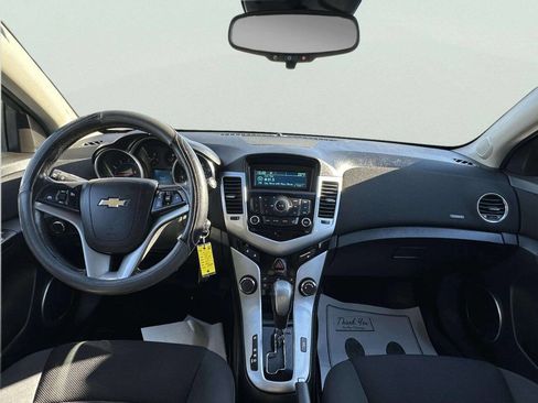 Used 2011 Chevrolet Cruze LT image 16