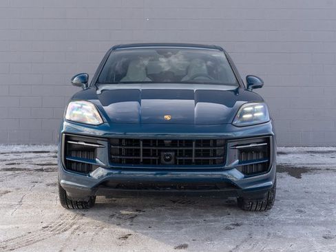 Used 2025 Porsche Cayenne S image 10