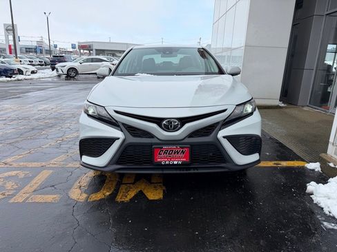 Certified 2023 Toyota Camry SE image 2