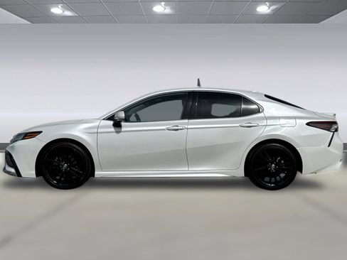 Used 2021 Toyota Camry XSE w/ Carpet Mat Package (TMS) image 6