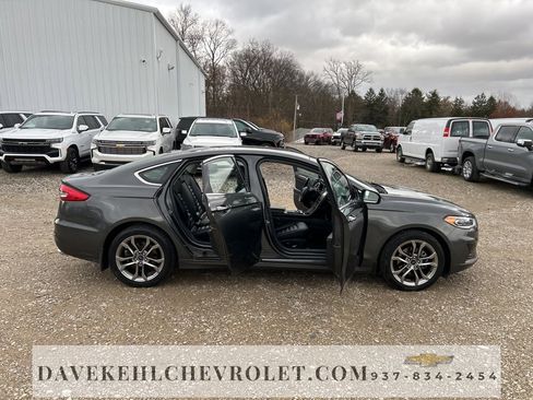 Used 2019 Ford Fusion SEL image 14