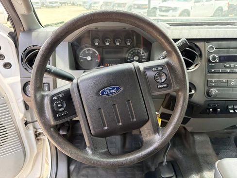 Used 2016 Ford F550 4x4 SuperCab Super Duty image 28