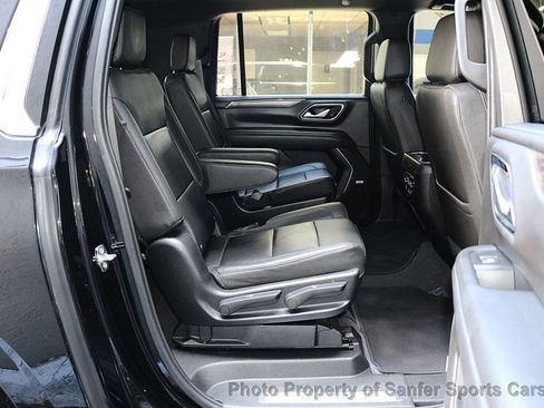 Used 2022 Chevrolet Suburban LT AWD/4WD image 36