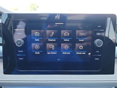 New 2025 Volkswagen Taos SE image 19