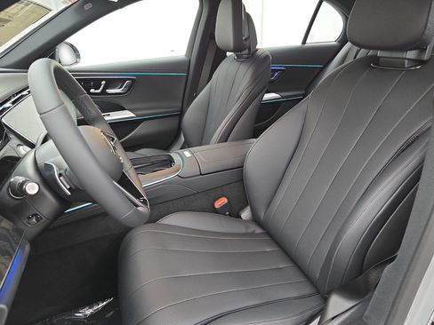 New 2026 Mercedes-Benz E 450 4MATIC Sedan image 15