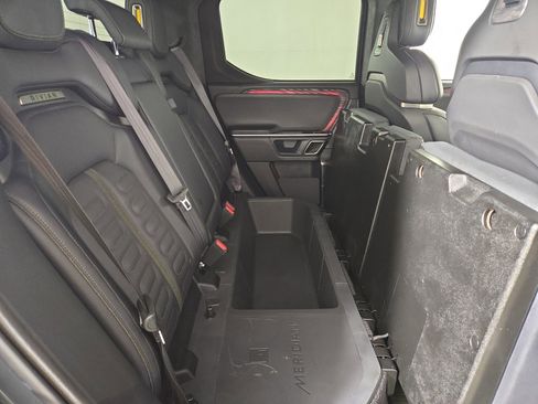 Used 2022 Rivian R1T Launch Edition image 24