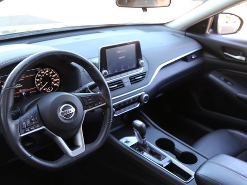 Used 2022 Nissan Altima 2.0 SR image 25