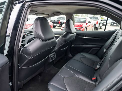 Used 2023 Toyota Camry XSE image 18