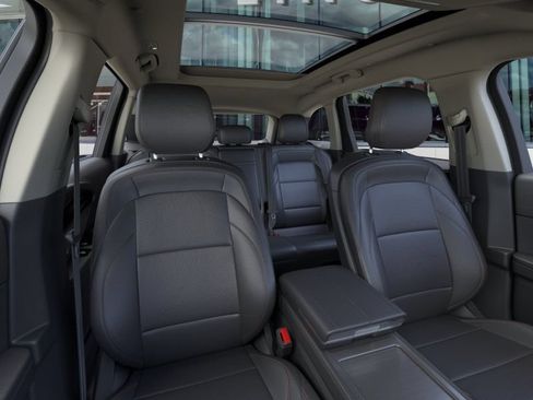 New 2026 Lincoln Nautilus Premier w/ Equipment Group 102A AWD/4WD image 28