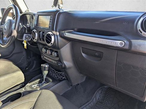 Used 2014 Jeep Wrangler Unlimited Rubicon w/ Connectivity Group image 20