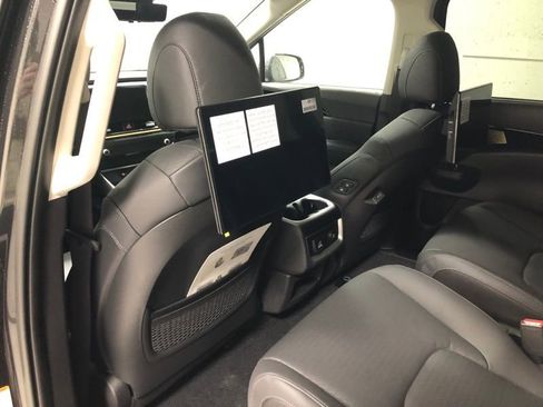 New 2026 Kia Carnival SX Prestige image 18