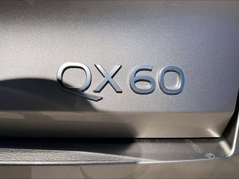 Used 2026 INFINITI QX60 Luxe w/ Cargo Package FWD image 8
