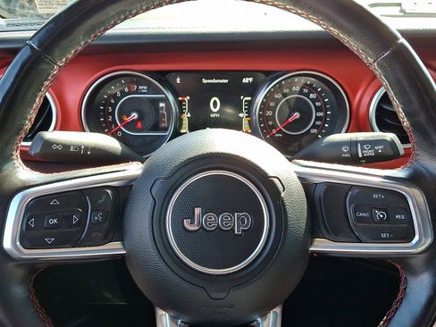 Used 2020 Jeep Gladiator Rubicon image 19