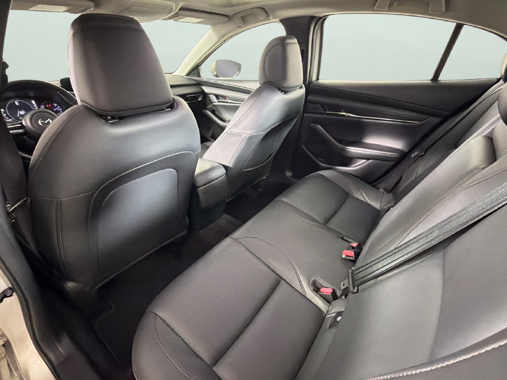 Used 2023 MAZDA MAZDA3 s FWD image 28