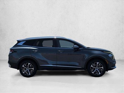 Used 2023 Kia Sportage EX AWD/4WD image 4