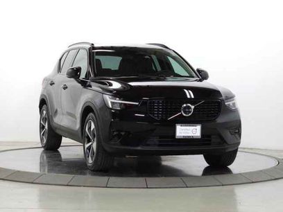 Used 2025 Volvo XC40 B5 Plus w/ Climate Package