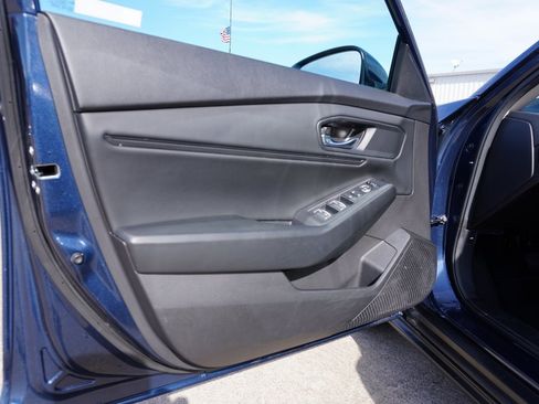 Used 2023 Honda Accord EX image 9