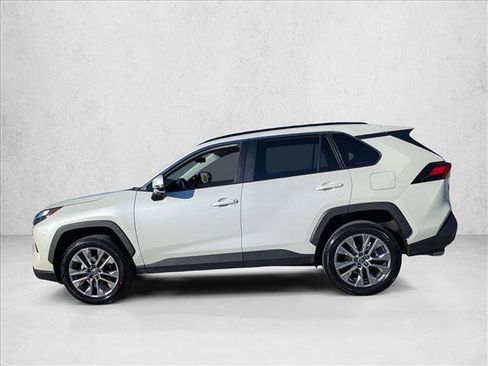 Certified 2022 Toyota RAV4 XLE Premium image 9