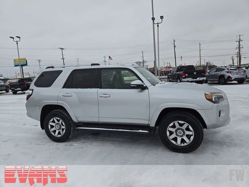 Used 2014 Toyota 4Runner Trail Premium image 2