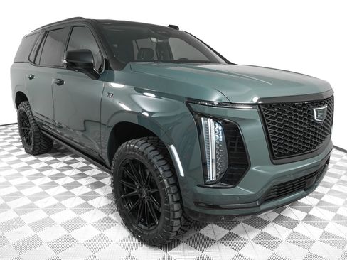 Used 2026 Cadillac Escalade Sport w/ Touring Package AWD/4WD image 3