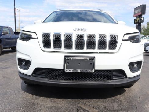 Used 2019 Jeep Cherokee Latitude Plus w/ Cold Weather Group FWD image 8