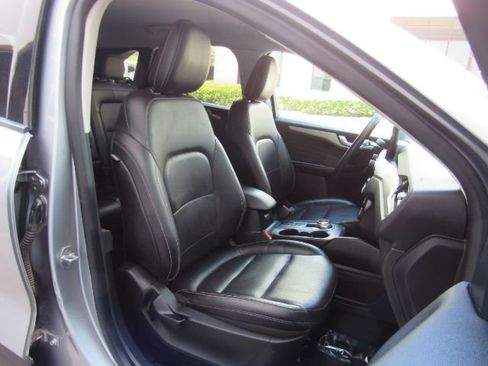 Used 2022 Ford Escape SEL image 19