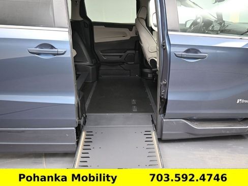 Used 2026 Honda Odyssey EX-L image 3