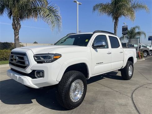 Used 2022 Toyota Tacoma Limited image 4