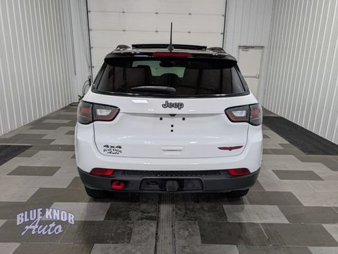 Used 2022 Jeep Compass Trailhawk w/ Trailhawk Elite Group AWD/4WD image 3