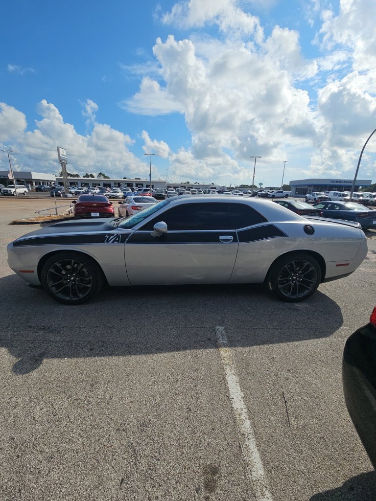 Used 2023 Dodge Challenger R/T w/ T/A Package RWD image 4