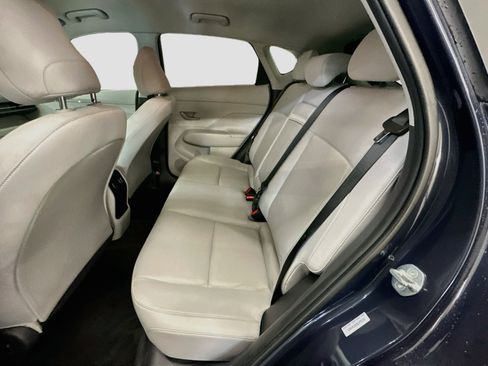 Used 2025 Hyundai Kona SEL AWD/4WD image 28
