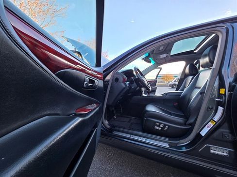 Used 2008 Lexus LS 460 image 32