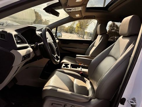 Used 2023 Honda Odyssey EX-L image 9