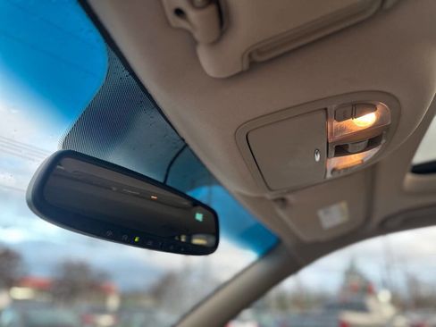 Used 2012 Hyundai Santa Fe Limited w/ Navigation Pkg 4 image 15