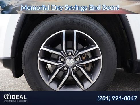 Used 2017 Jeep Grand Cherokee Limited w/ Luxury Group II RWD image 15