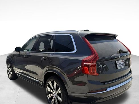 Used 2023 Volvo XC90 T8 Plus w/ Protection Package Premier AWD/4WD image 4