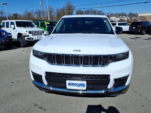 Used 2022 Jeep Grand Cherokee L Limited w/ Trailer Tow Group (B) image 9