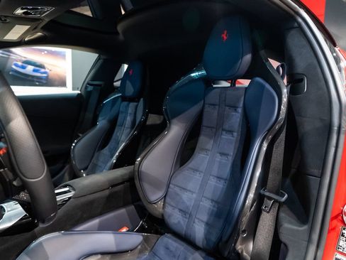 Certified 2025 Ferrari 12Cilindri RWD image 4