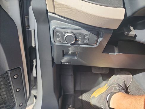 Used 2022 Ford Bronco Wildtrak image 34