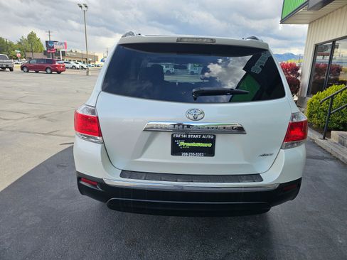 Used 2013 Toyota Highlander SE AWD/4WD image 7