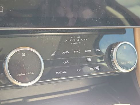 Used 2023 Jaguar F-PACE S image 28