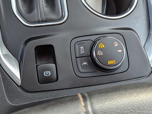 Used 2020 Chevrolet Traverse RS image 26