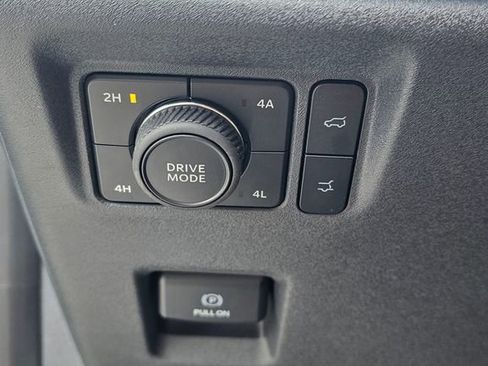 Used 2025 Ford Expedition King Ranch image 13